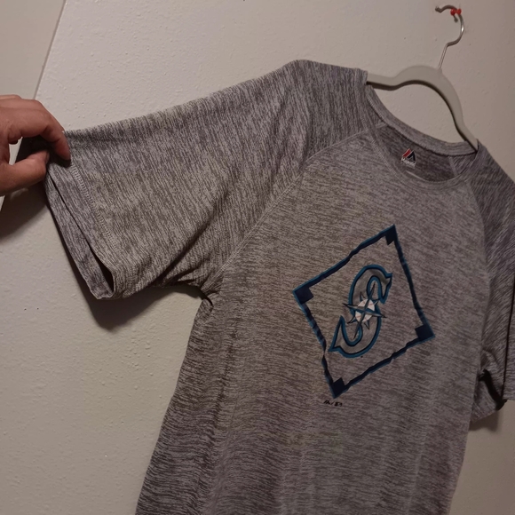 Majestic Men's Heather Gray Seattle Mariners Short-Sleeve Logo Tee - Picture 7 of 11